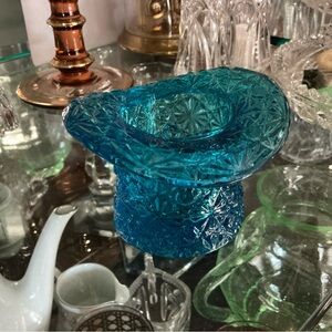 Blue Fenton Glass Top Hat - Daisy Button